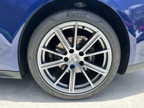 Used 2025 Porsche Panamera image 39