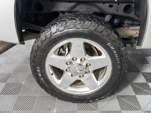 Used 2011 GMC Sierra 2500 SLT w/ SLT Convenience Package image 26