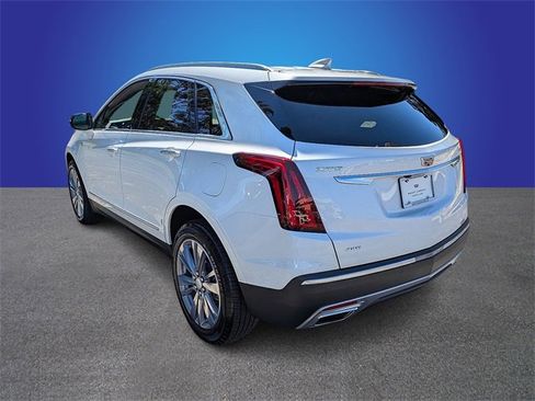 Certified 2025 Cadillac XT5 Premium Luxury image 3
