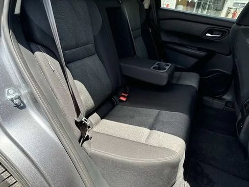 Used 2025 Nissan Rogue SV AWD/4WD image 26