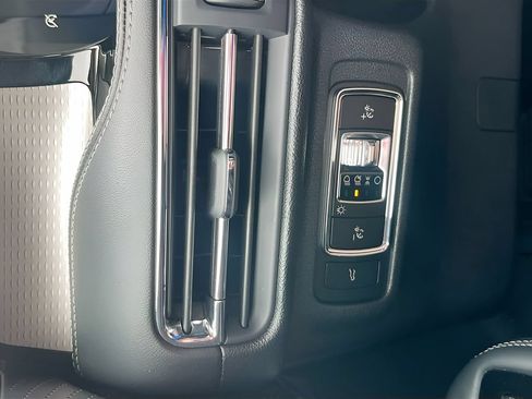 Used 2025 Lincoln Corsair Reserve FWD image 10