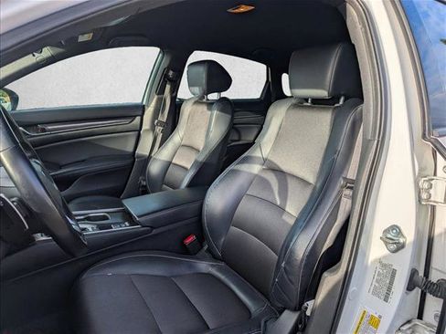 Used 2018 Honda Accord Sport image 14