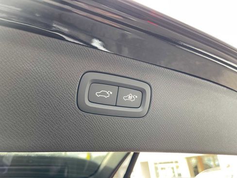Used 2023 Volvo XC90 B6 Plus w/ Protection Package Premier AWD/4WD image 14