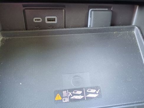 Used 2024 GMC Yukon XL AT4 w/ AT4 Premium Plus Package image 22