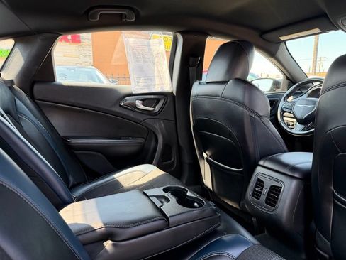 Used 2016 Chrysler 200 S w/ Comfort Group FWD image 25