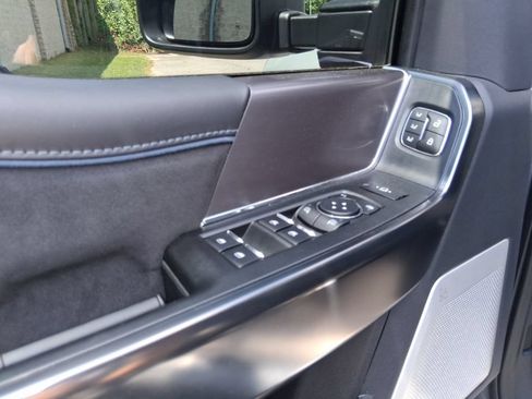 Used 2026 Ford F450 Platinum w/ FX4 Off-Road Package AWD/4WD image 10
