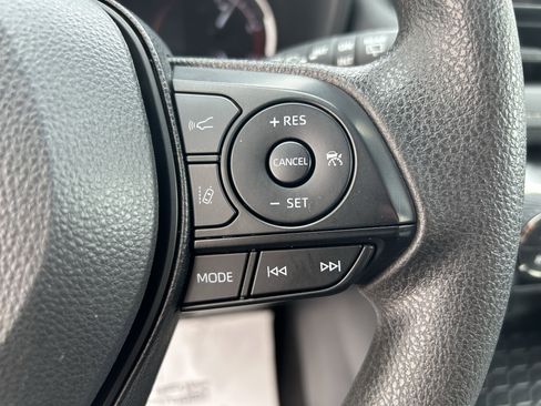 Certified 2025 Toyota RAV4 XLE AWD/4WD image 24
