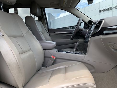 Used 2013 Jeep Grand Cherokee Laredo RWD image 35