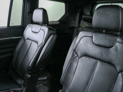 Used 2026 Jeep Grand Cherokee L Limited AWD/4WD image 26