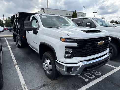 New 2025 Chevrolet Silverado 3500 W/T w/ WT Convenience Package AWD/4WD image 2