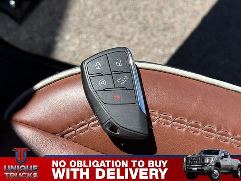 Used 2024 GMC Sierra 3500 Denali Ultimate AWD/4WD image 33