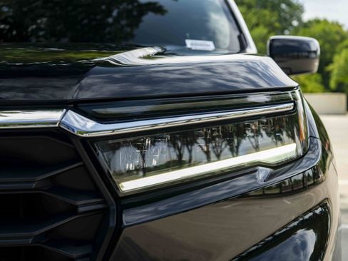 Used 2025 Honda Pilot EX-L image 11