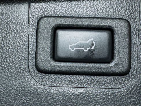 Used 2019 Subaru Outback 2.5i Limited w/ Popular Package #2 image 32