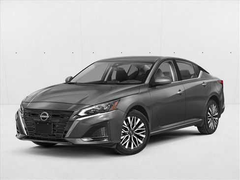 Used 2024 Nissan Altima 2.5 SV FWD image 1