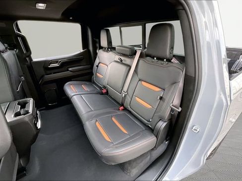 Used 2024 GMC Sierra 1500 AT4 w/ Technology Package AWD/4WD image 16