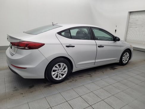 Used 2017 Hyundai Elantra SE image 10
