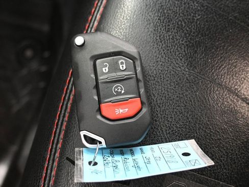 Used 2020 Jeep Wrangler Unlimited Rubicon image 25