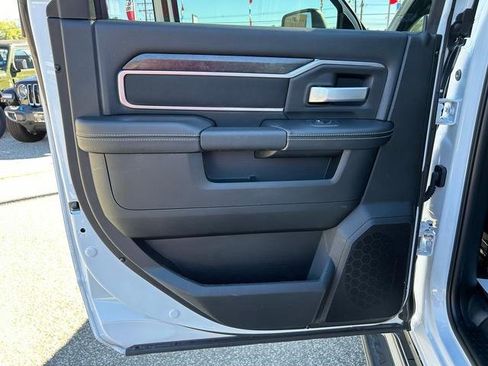 Used 2024 RAM 2500 Big Horn w/ Bed Utility Group image 13