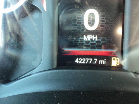 Used 2022 RAM 1500 Tradesman w/ Level 1 Safety Group image 9