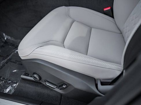 New 2026 Volvo XC60 B5 Plus w/ Protection Package Premier image 32