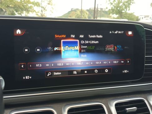 Used 2022 Mercedes-Benz GLS 450 4MATIC image 15