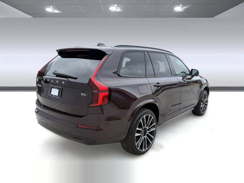 New 2026 Volvo XC90 B6 Ultra w/ Protection Package image 8