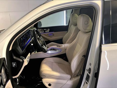 Used 2022 Mercedes-Benz GLS 450 4MATIC image 9
