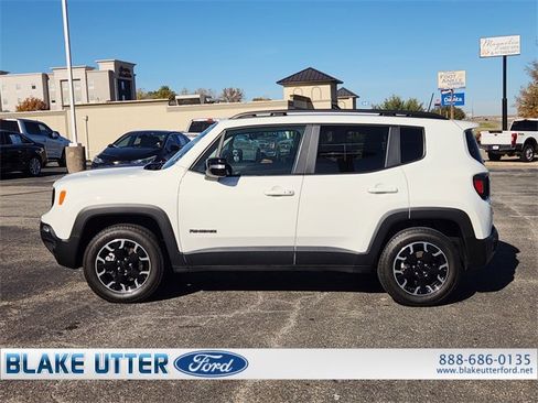 Used 2023 Jeep Renegade Latitude image 4