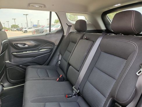 Used 2023 GMC Terrain SLE w/ Driver Convenience Package FWD image 11