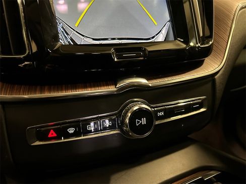 Certified 2023 Volvo XC60 B6 Ultimate image 18