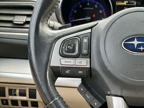 Used 2017 Subaru Outback 2.5i Premium image 8