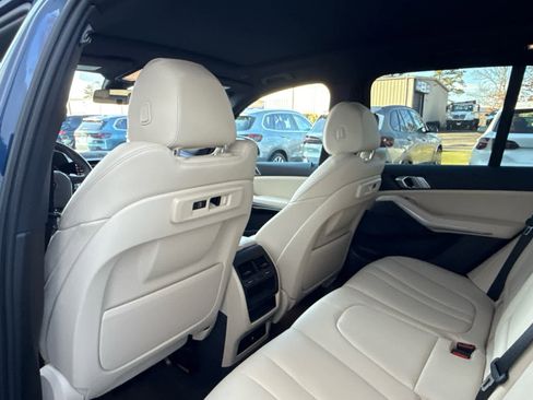 Certified 2022 BMW X5 xDrive40i w/ Parking Assistance Package image 15
