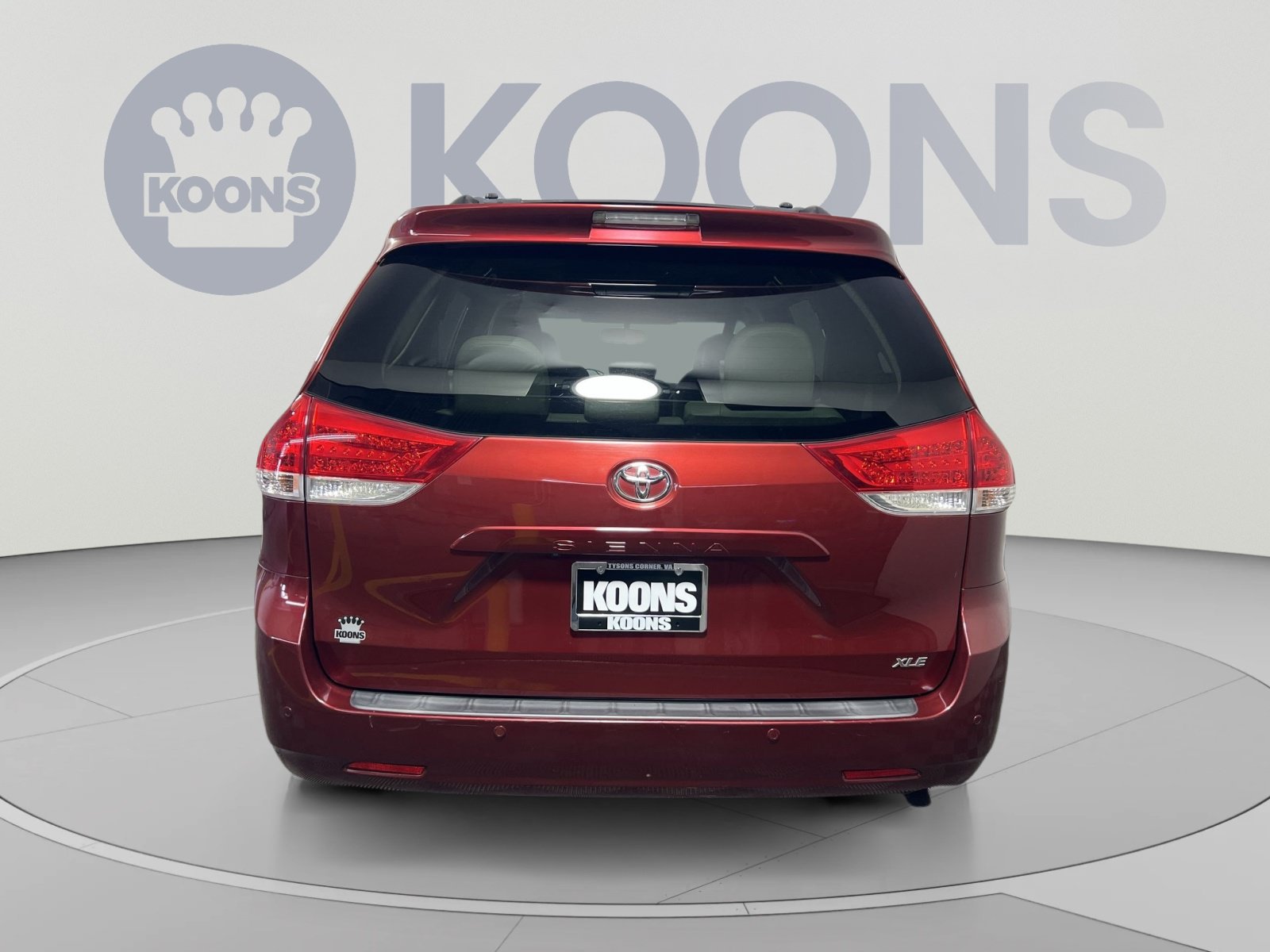 Used 2013 Toyota Sienna XLE w/ Entertainment Pkg FWD image 5