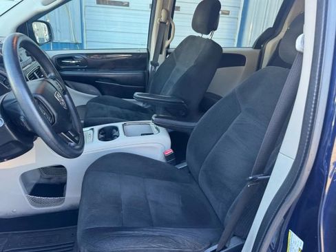 Used 2015 Dodge Grand Caravan SXT image 8