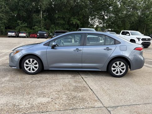 Used 2023 Toyota Corolla LE FWD image 6