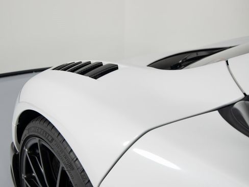 Used 2016 McLaren 675LT Spider image 52