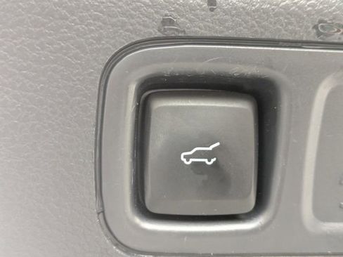 Used 2023 Ford Expedition Max Limited image 15