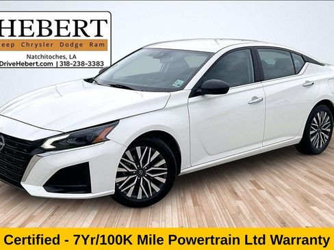 Used 2025 Nissan Altima 2.5 SV FWD image 1