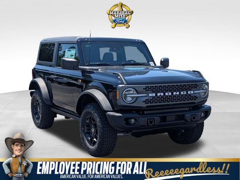 New 2026 Ford Bronco Badlands AWD/4WD image 1