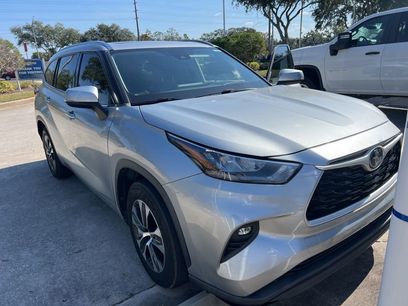 Used 2020 Toyota Highlander XLE