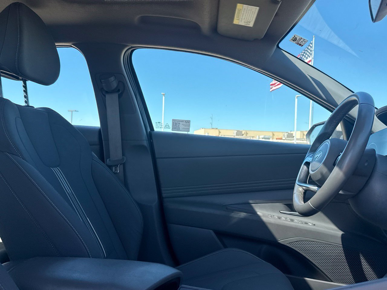 Used 2025 Hyundai Elantra SEL FWD image 30