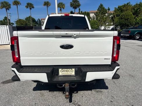 Used 2024 Ford F250 Lariat w/ Lariat Ultimate Package AWD/4WD image 3