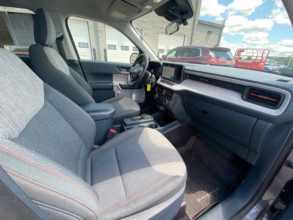 Used 2023 Ford Maverick XLT FWD image 39