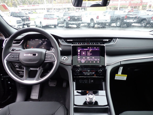 New 2025 Jeep Grand Cherokee Laredo X AWD/4WD image 14