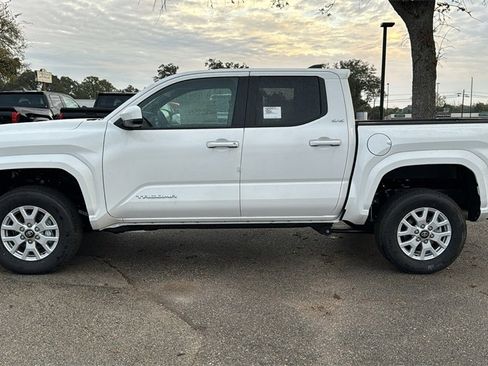 New 2026 Toyota Tacoma SR5 image 4