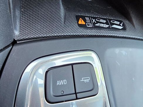 Used 2019 Chevrolet Equinox Premier image 23