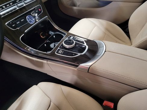 Used 2018 Mercedes-Benz C 300 Sedan w/ Premium Package image 26