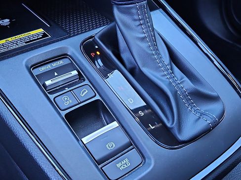 Used 2024 Honda CR-V EX-L image 17