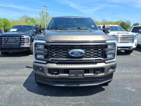 Used 2023 Ford F250 Lariat w/ Sport Appearance Package image 2