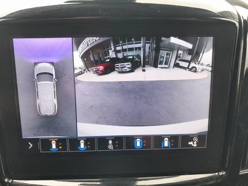Used 2020 Chevrolet Traverse Premier w/ Redline Edition FWD image 10